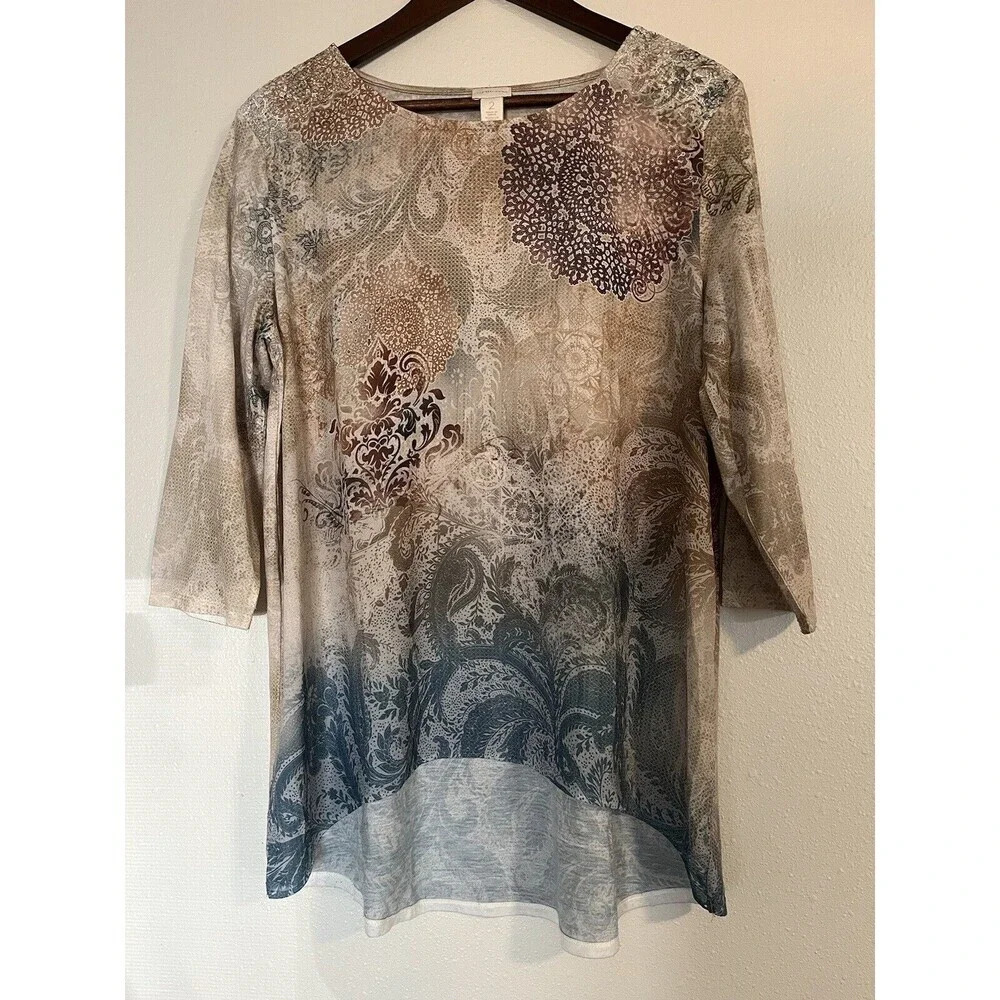Chico’s Women’s 2 Large L Printed Top 3/4 Sleeve Sharkbite Hem Medallion Beige
